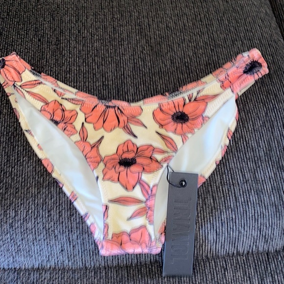 Triangl floral bikini - Picture 1 of 3